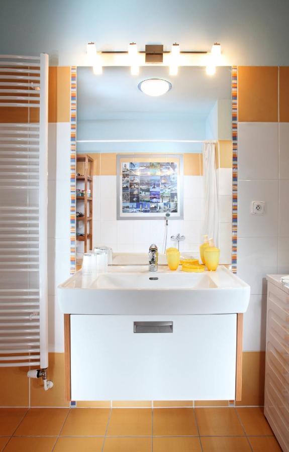 Apartment Vodni With Parking Бърно Стая снимка